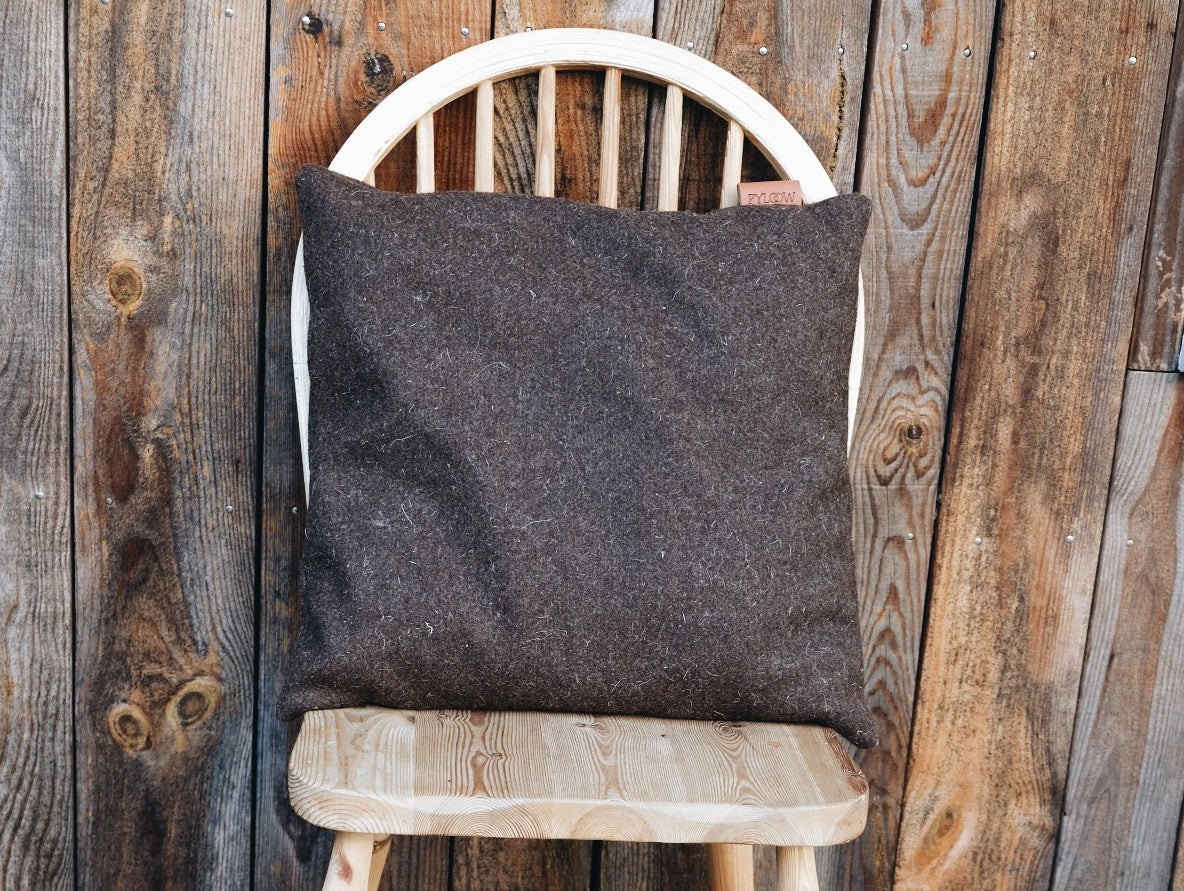 Coussin carré en border de laine - L’Heureux