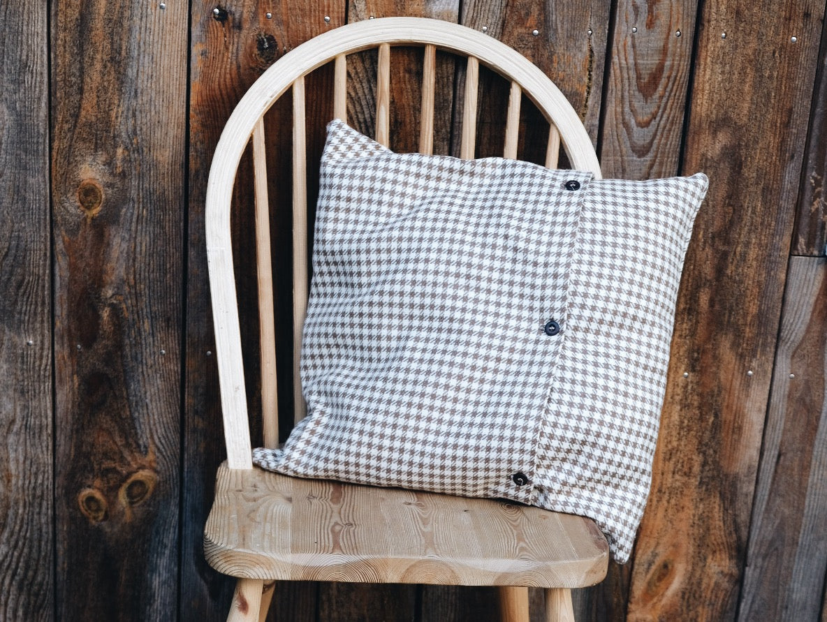 Coussin carré en pied de poule de laine et chanvre - L’Heureux