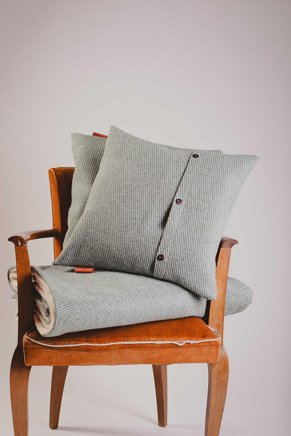 Coussin carré en tricotine de laine - L’Heureux