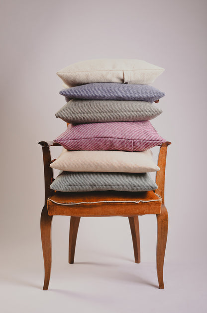 Coussin carré en tricotine de laine - L’Heureux