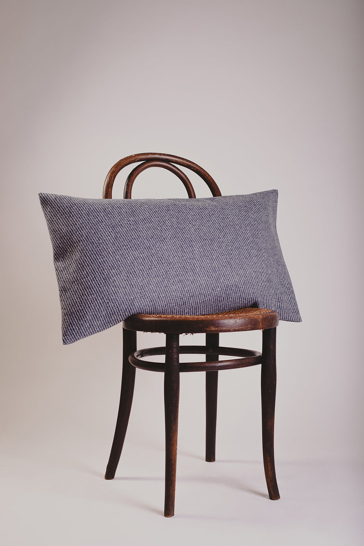 Coussin rectangle en tricotine de laine - Le Chaleureux