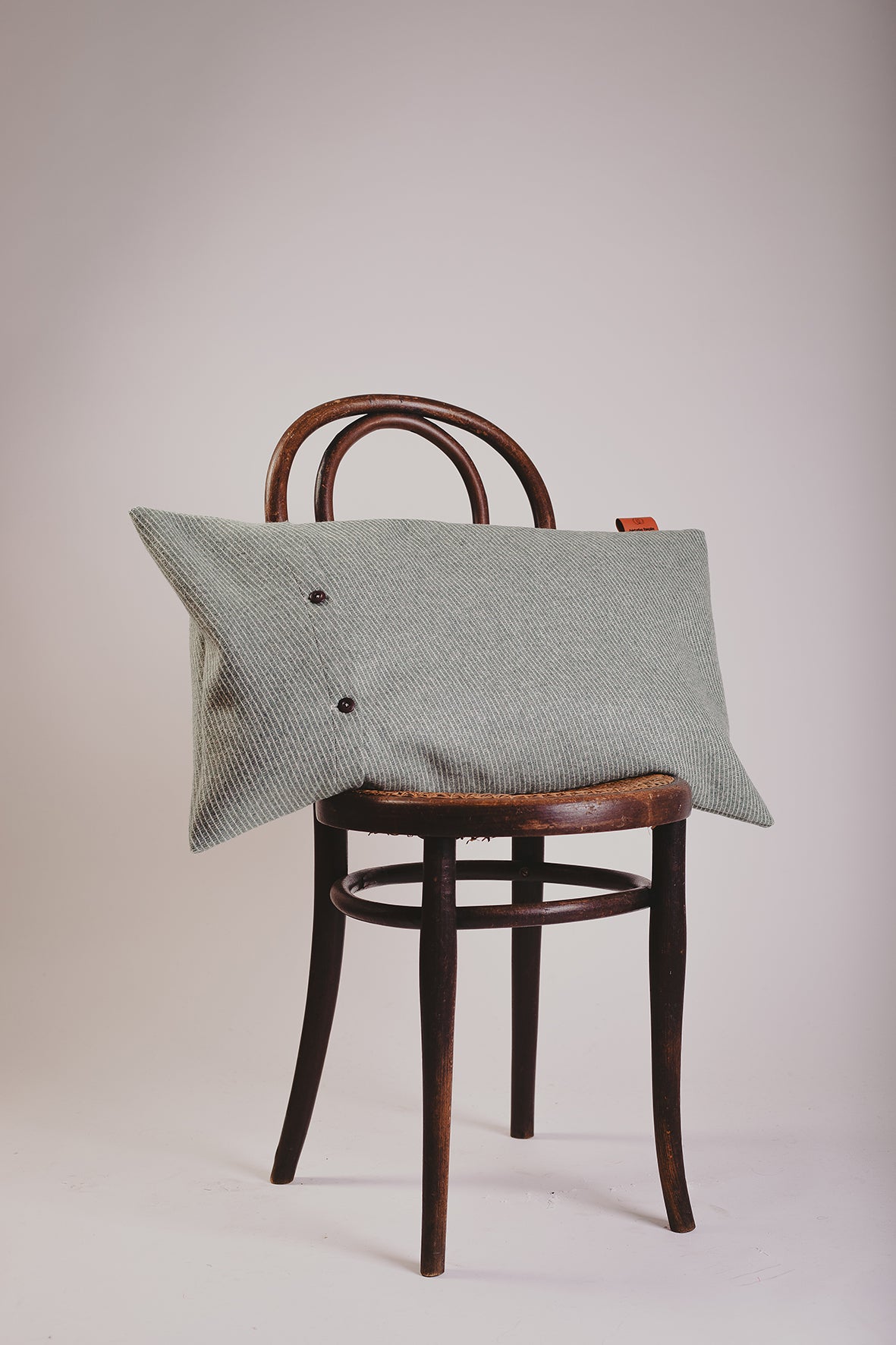 Coussin rectangle en tricotine de laine - Le Chaleureux