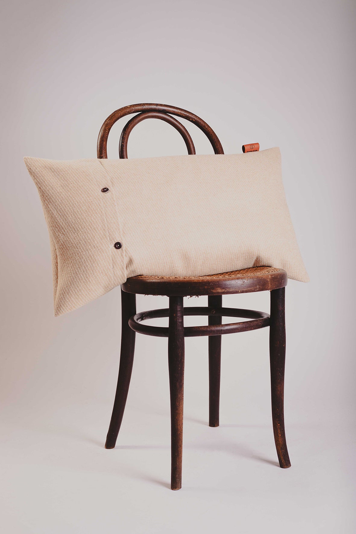 Coussin rectangle en tricotine de laine - Le Chaleureux